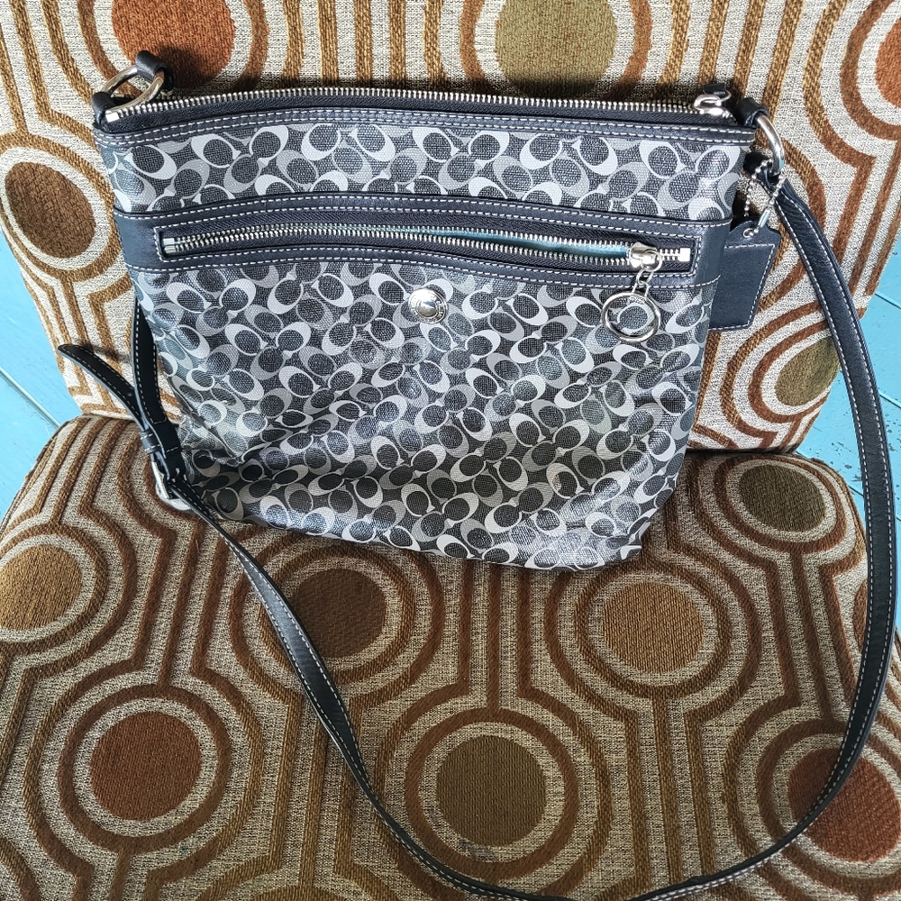 Vintage coach crossbody